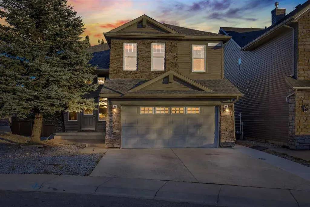135 Panatella Close NW
