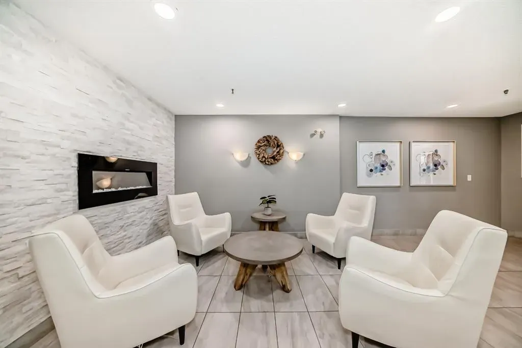 540 18 Avenue SW, #202