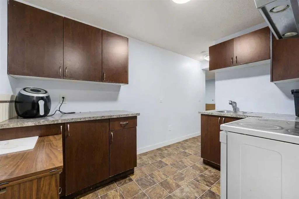 48 Martha's Haven Green NE