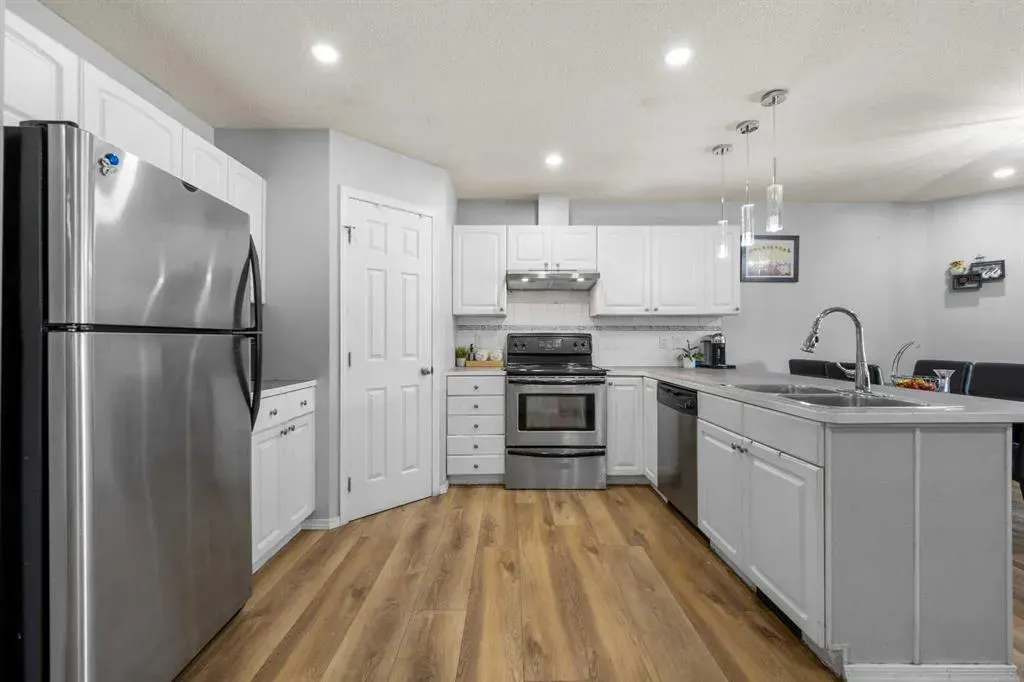 48 Martha's Haven Green NE