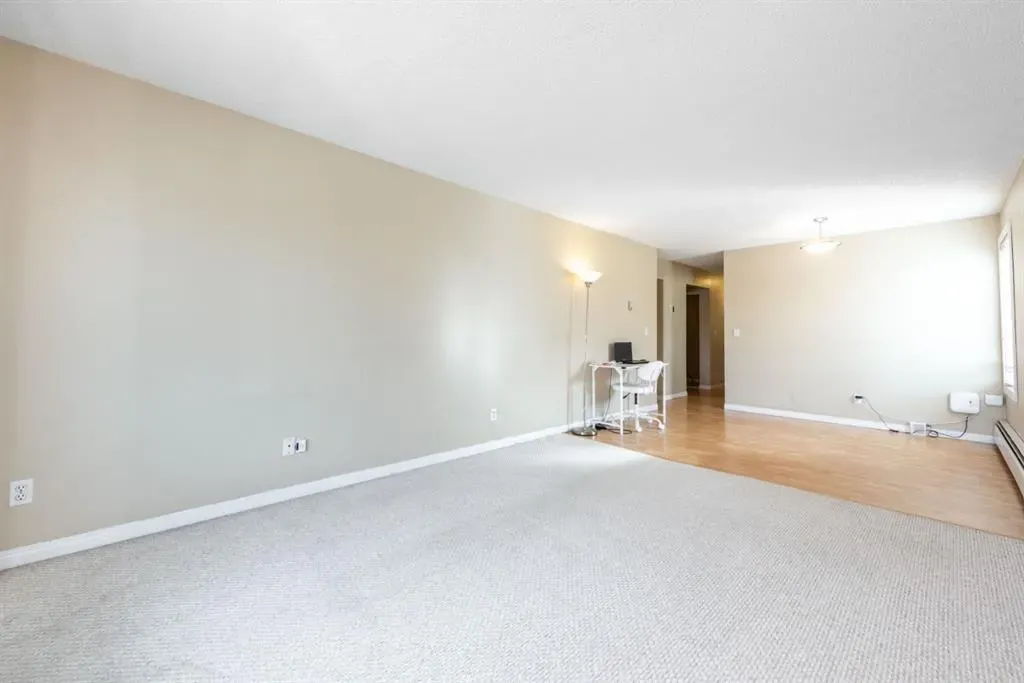 647 1 Avenue NE, #307