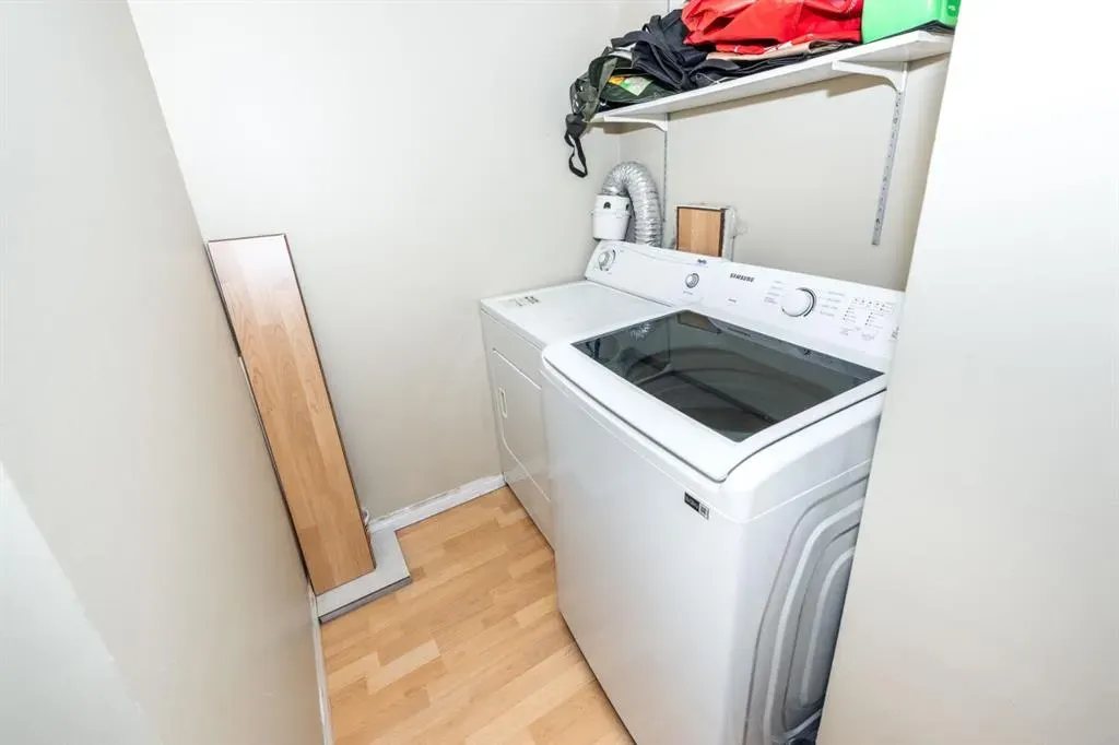 647 1 Avenue NE, #307