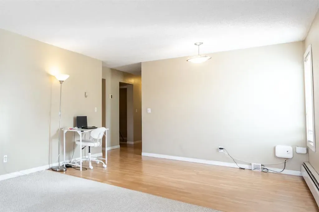 647 1 Avenue NE, #307