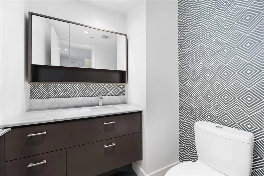 1025 5 Avenue SW, #103