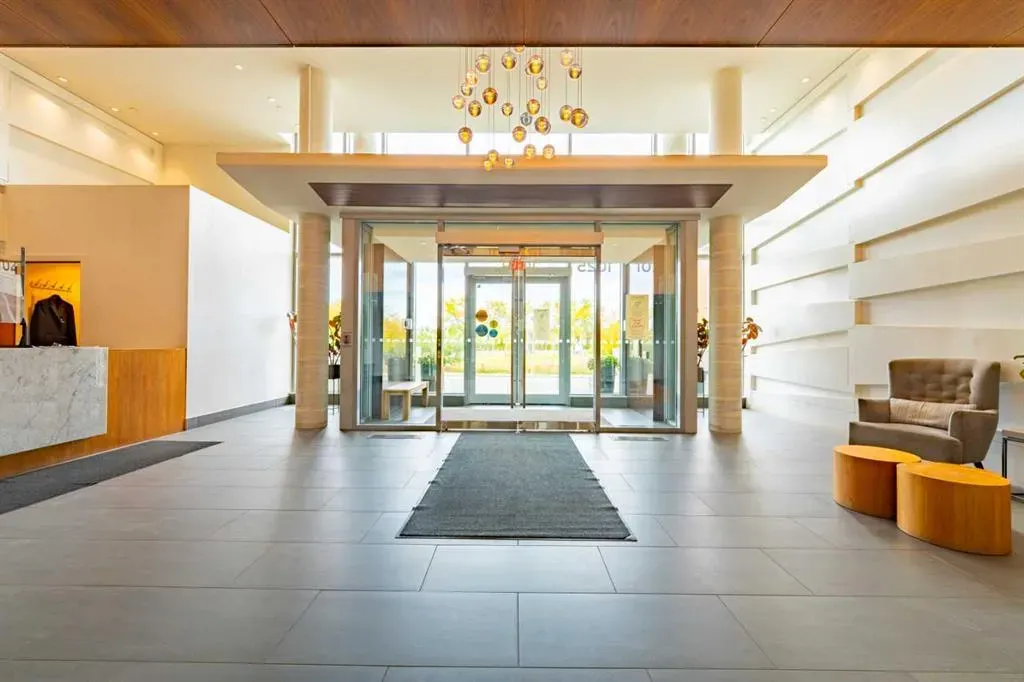 1025 5 Avenue SW, #103