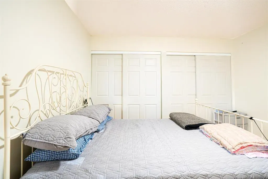 11 Dover Point SE, #209