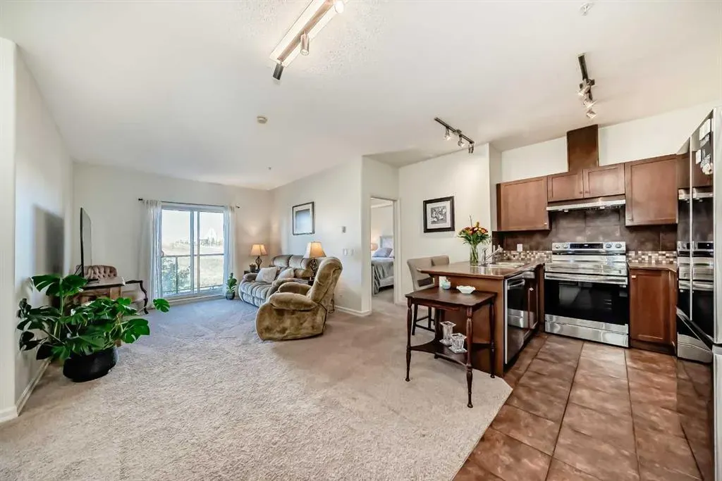 92 Crystal Shores Road, #4205