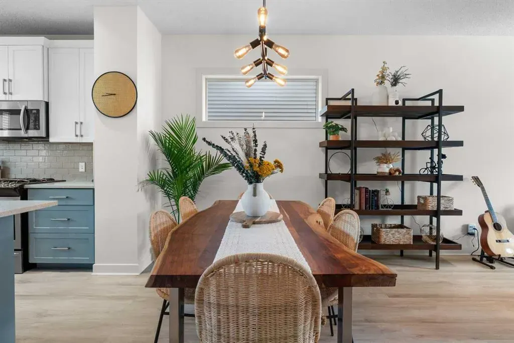 237 Walden Parade SE