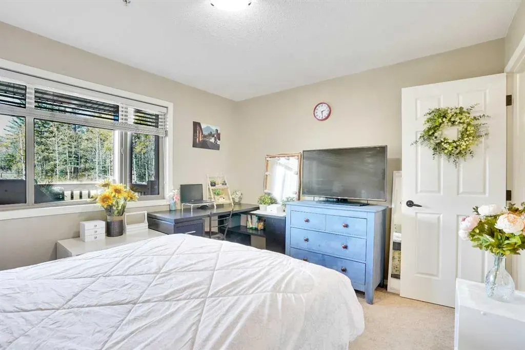 300 Palliser Lane, #218