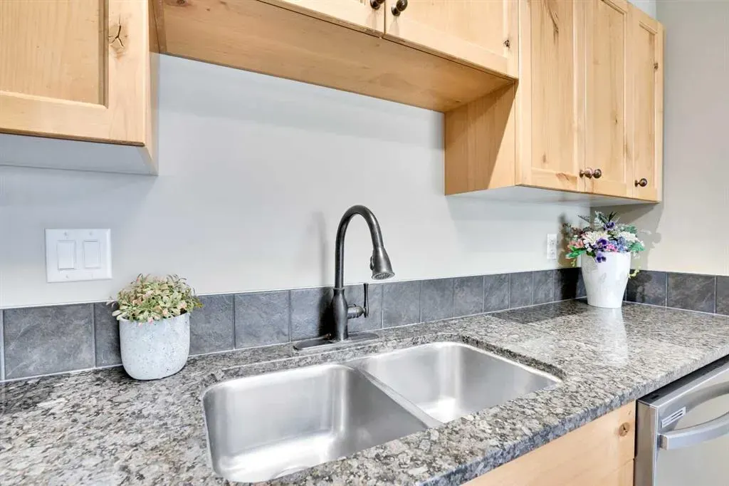 300 Palliser Lane, #218