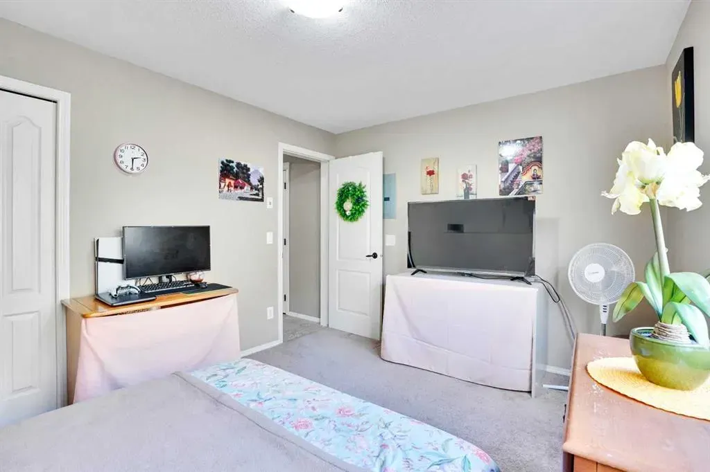 300 Palliser Lane, #218