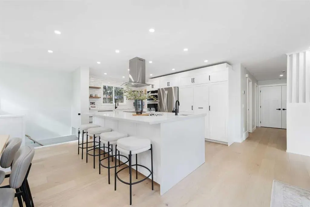 328 Cantrell Place SW