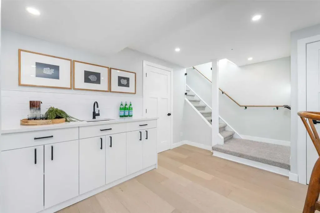 328 Cantrell Place SW