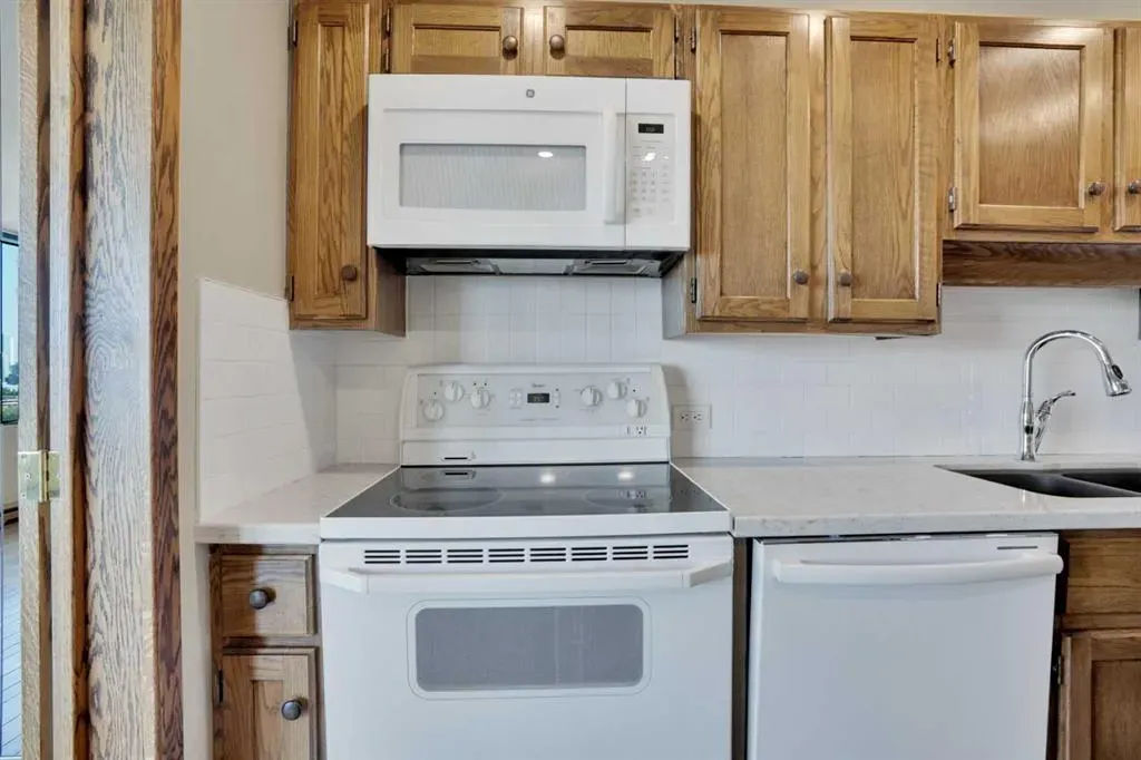 330 26 Avenue SW, #1703