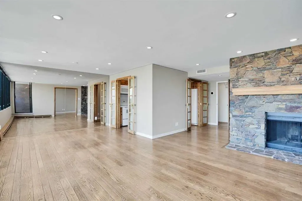 330 26 Avenue SW, #1703