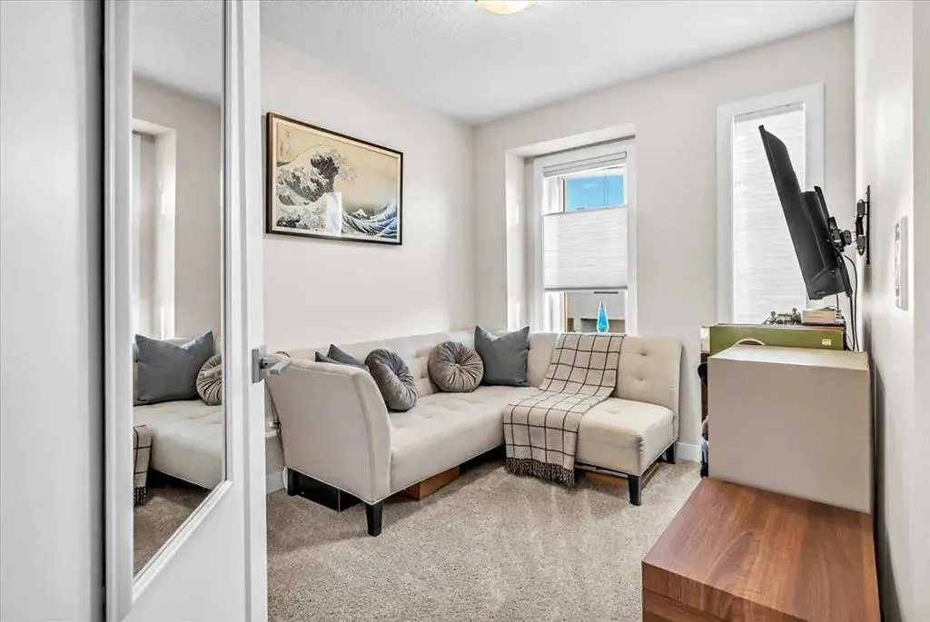 81 Greenbriar Place NW, #232