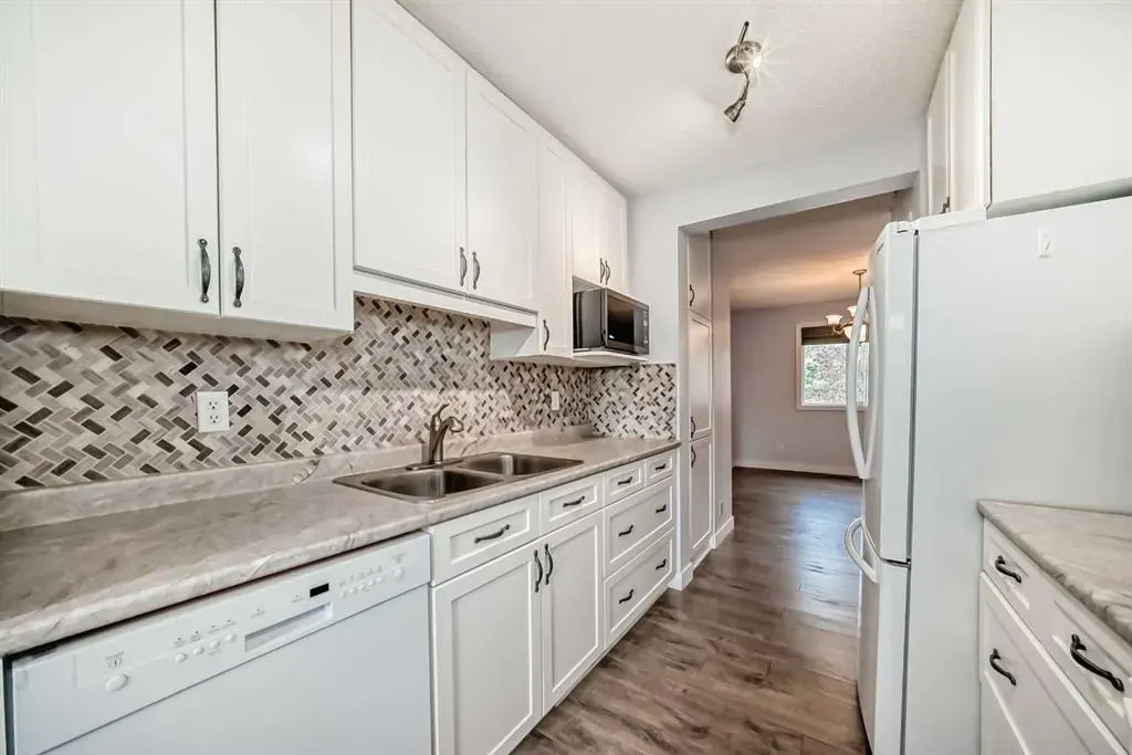 210 86 Avenue SE, #90