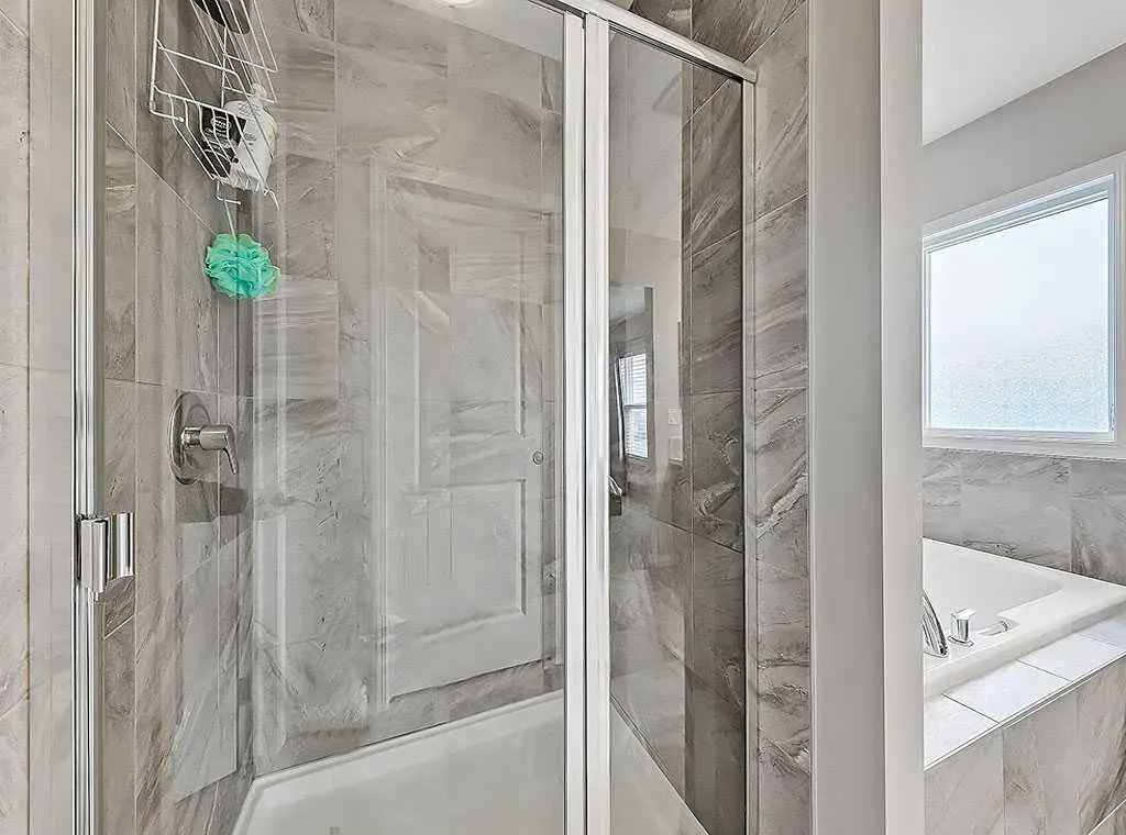 588 Evanston Link NW