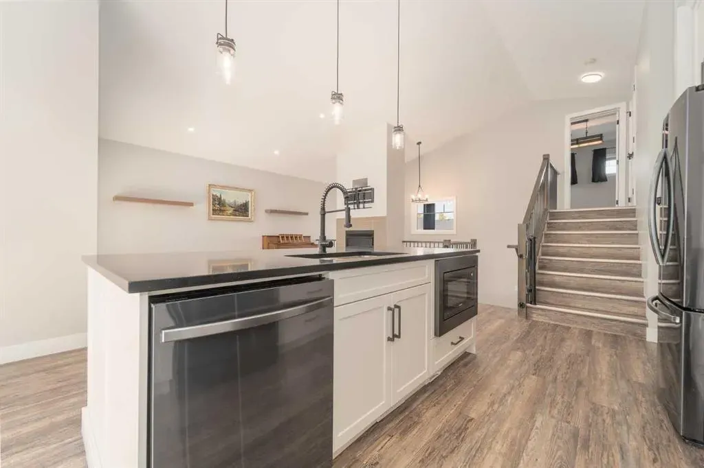 42 Riverwood Place SW