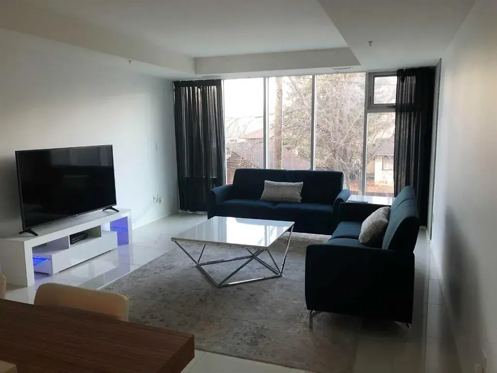 1020 9 Avenue SE, #210