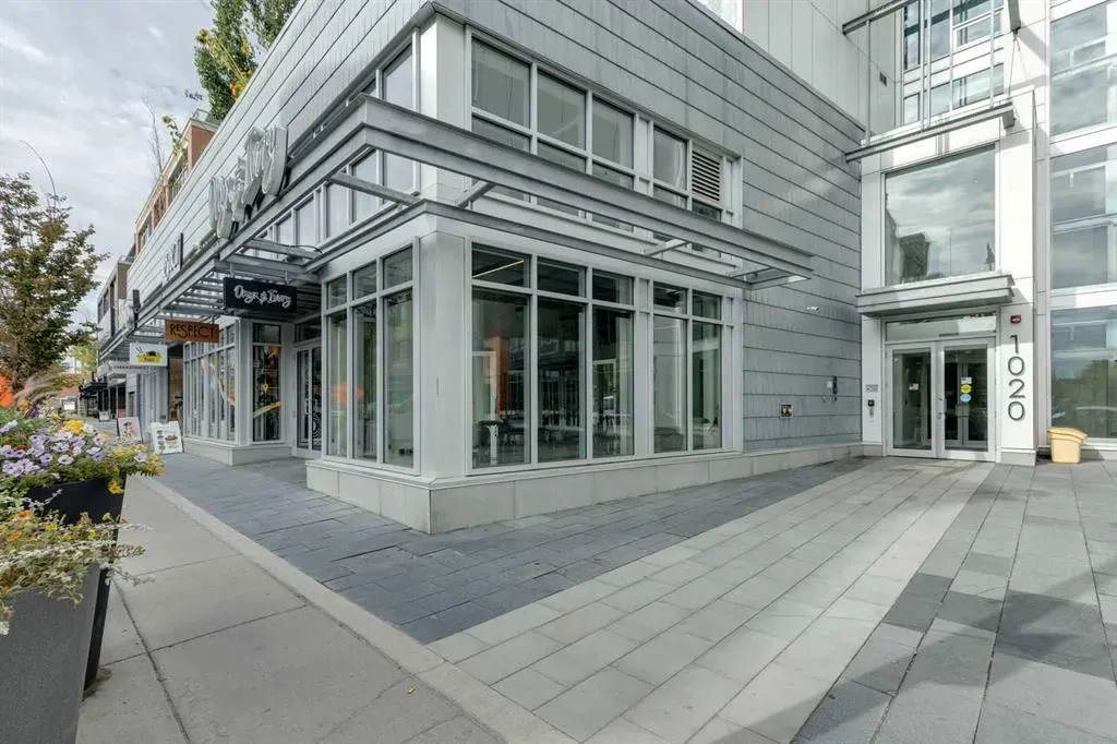 1020 9 Avenue SE, #210