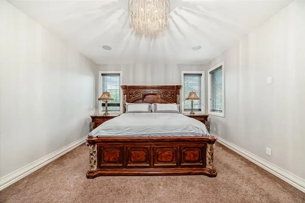 19 Aspen Ridge Heath SW