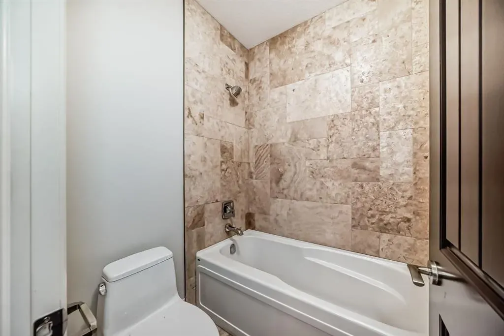 19 Aspen Ridge Heath SW