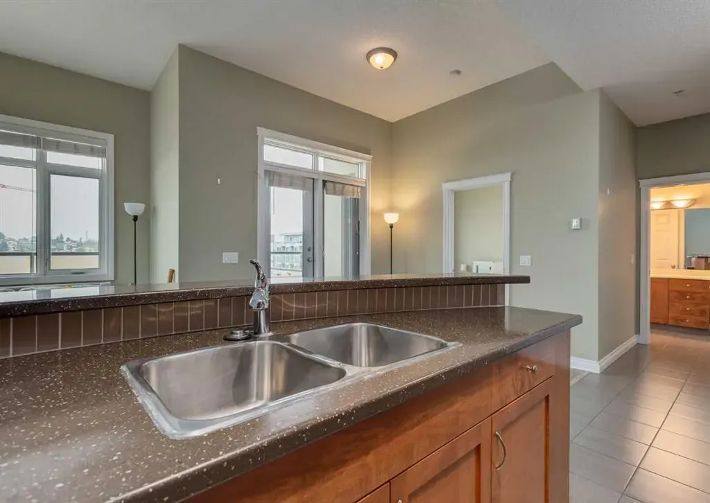 990 Centre Avenue NE, #628