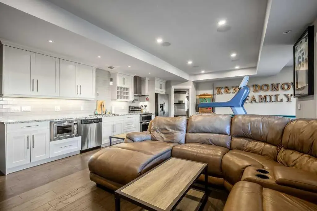 137 Magenta Crescent