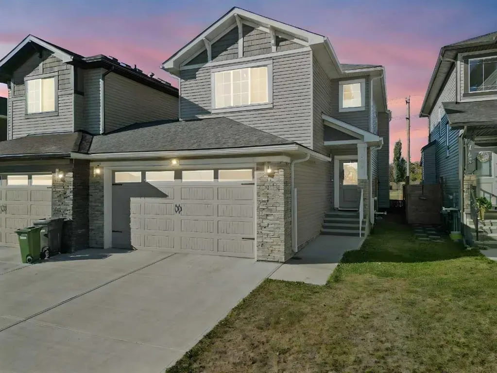 743 Edgefield Crescent