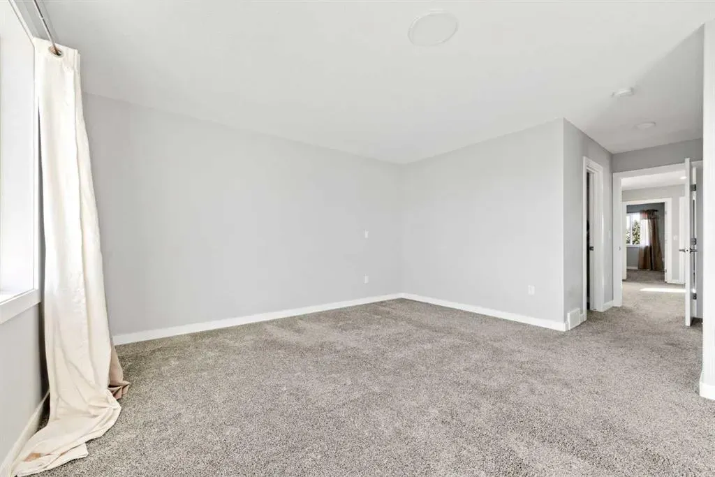 743 Edgefield Crescent