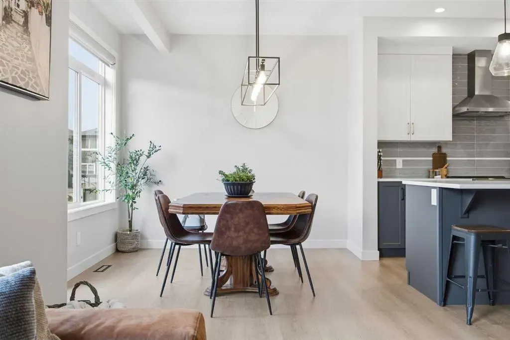 520 Kingsmere Way SE