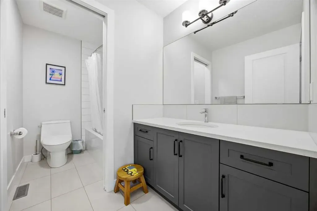 520 Kingsmere Way SE