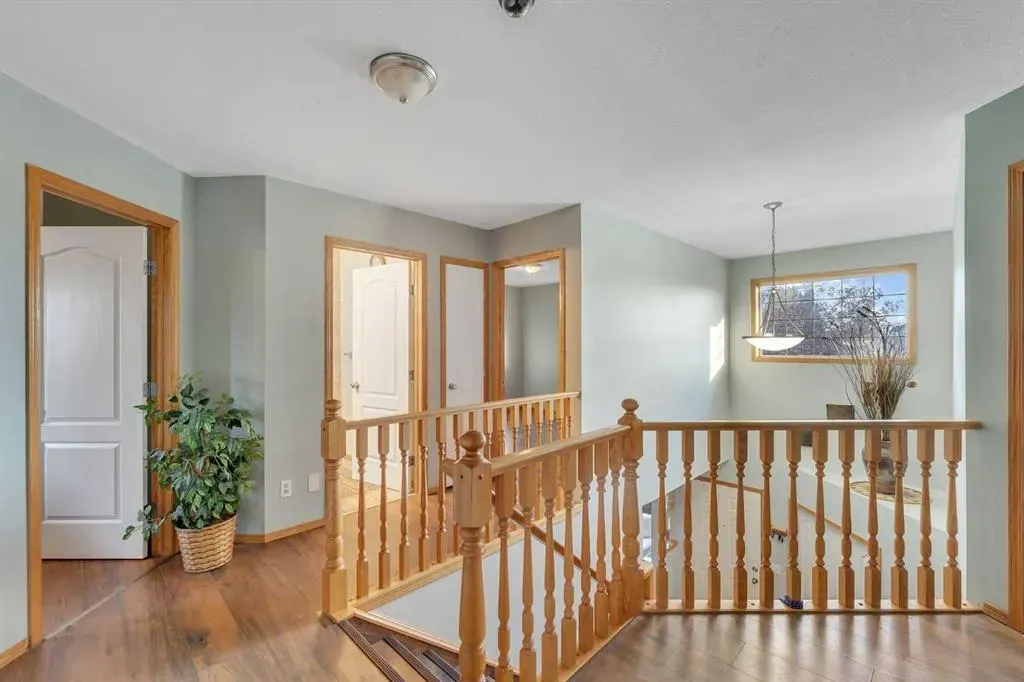 185 West Lakeview Drive