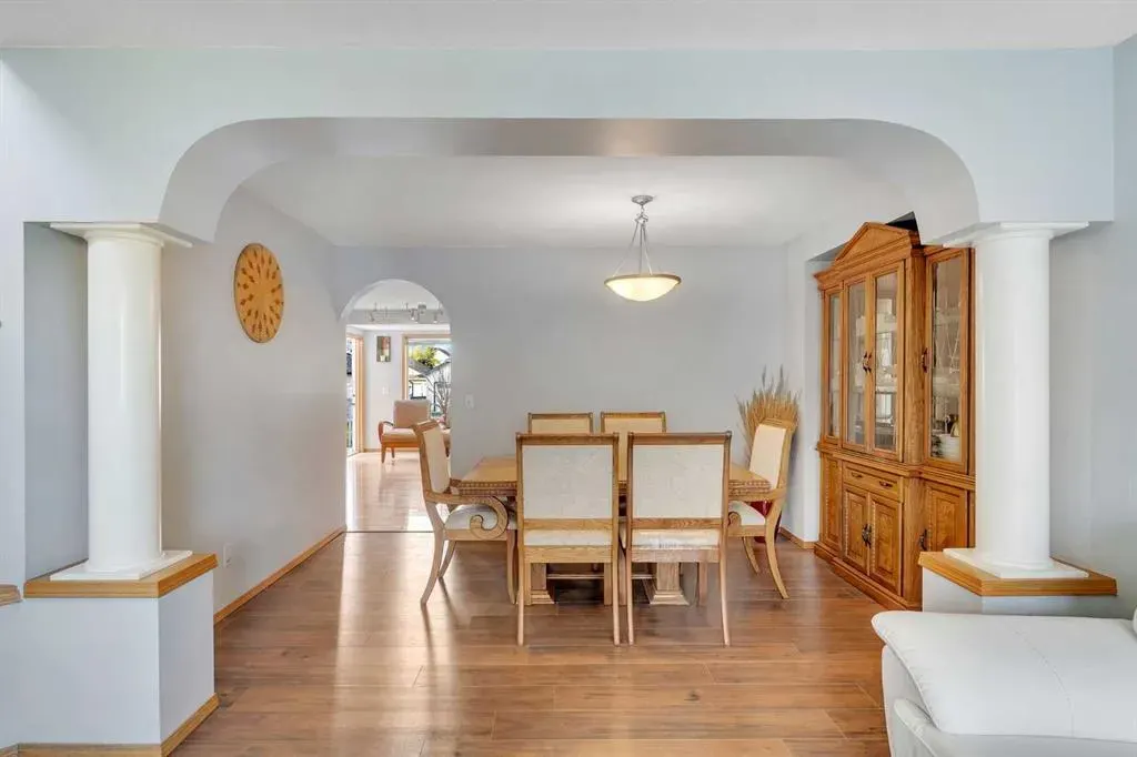 185 West Lakeview Drive