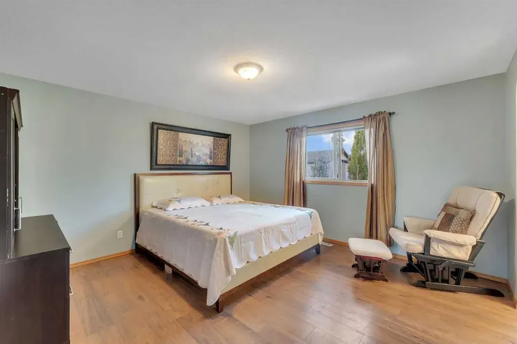 185 West Lakeview Drive