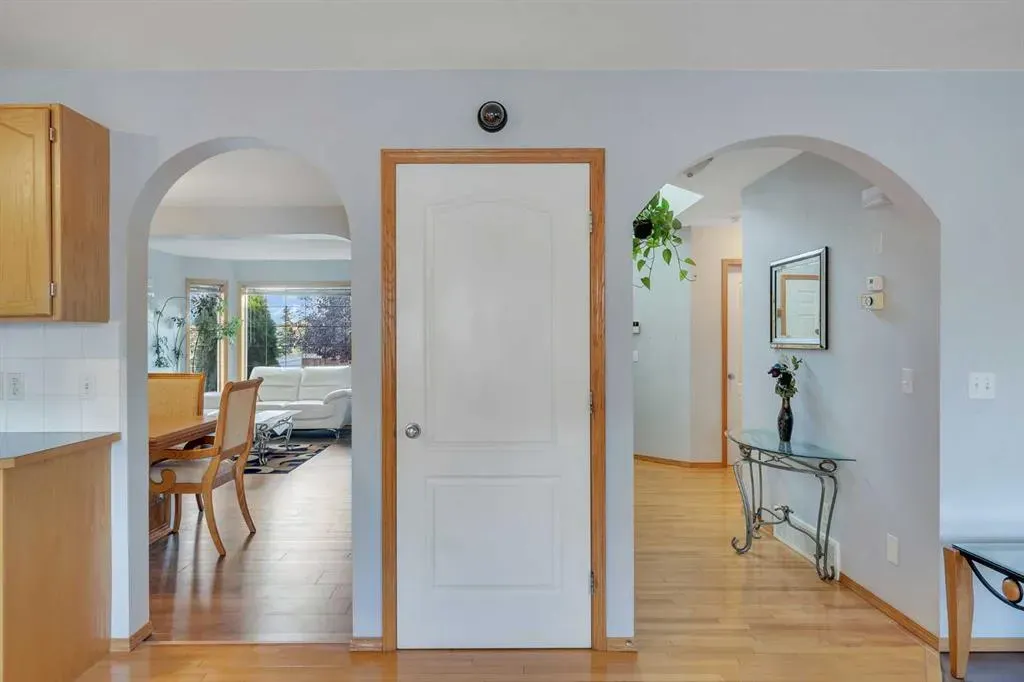 185 West Lakeview Drive