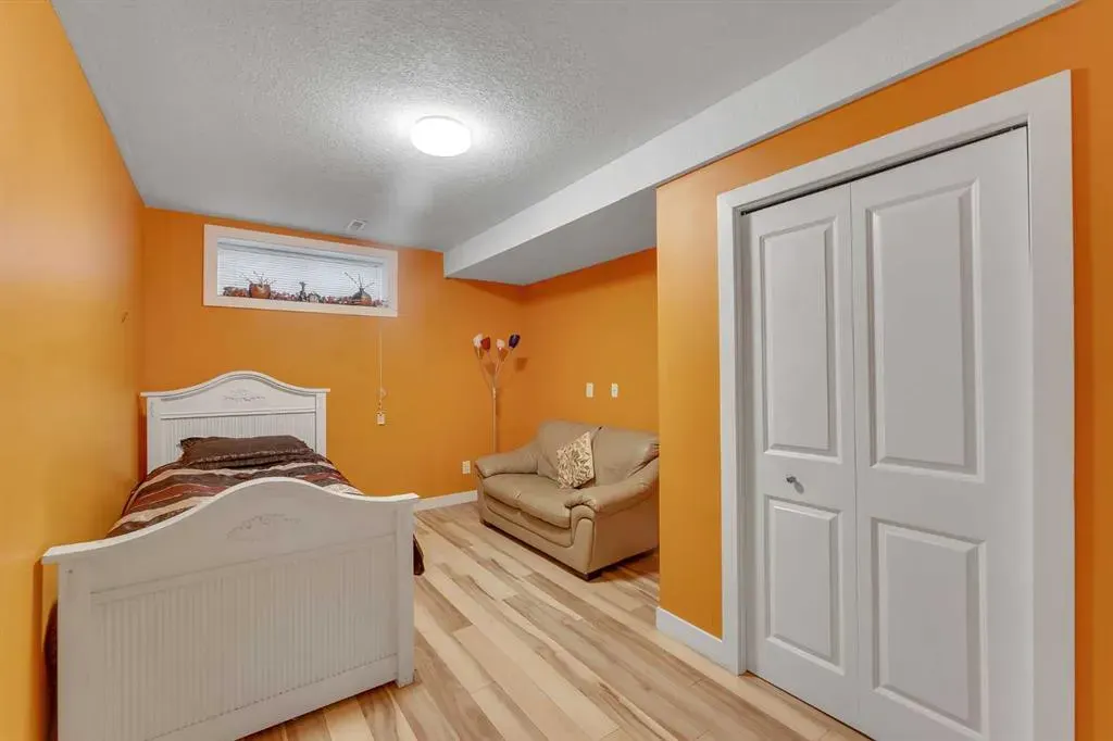 185 West Lakeview Drive