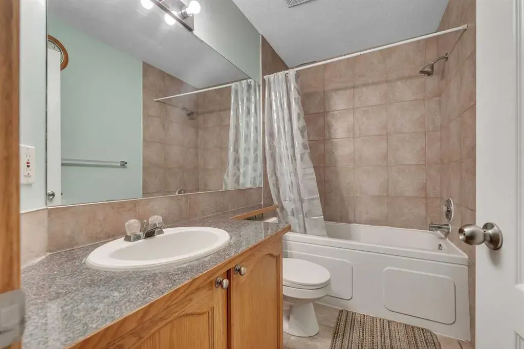 185 West Lakeview Drive