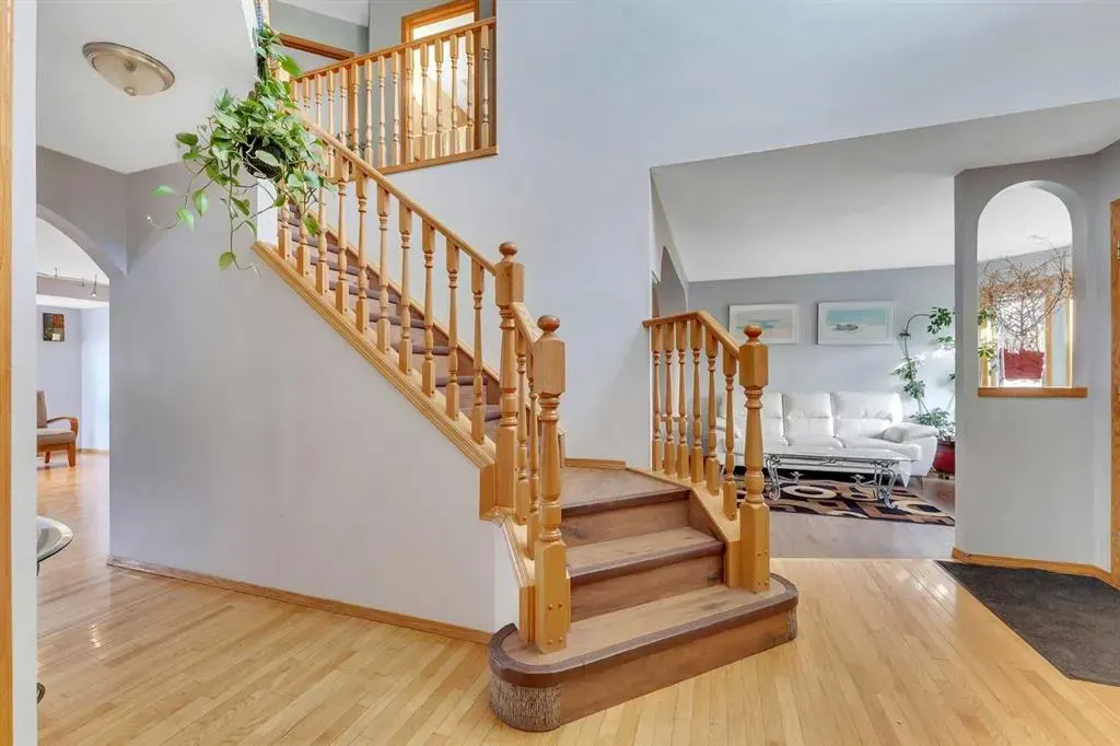 185 West Lakeview Drive