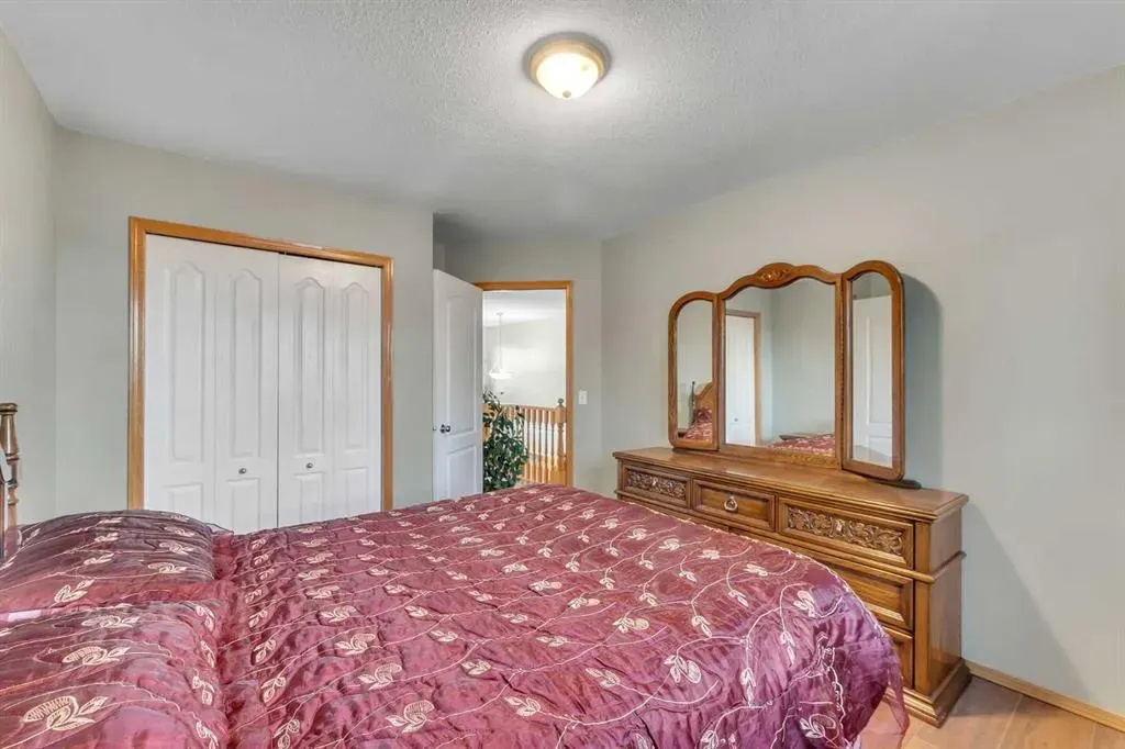 185 West Lakeview Drive