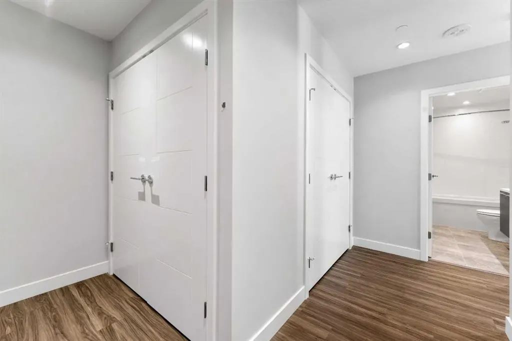 530 3 Street SE, #404