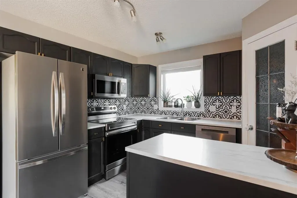 216 Coyote Crescent