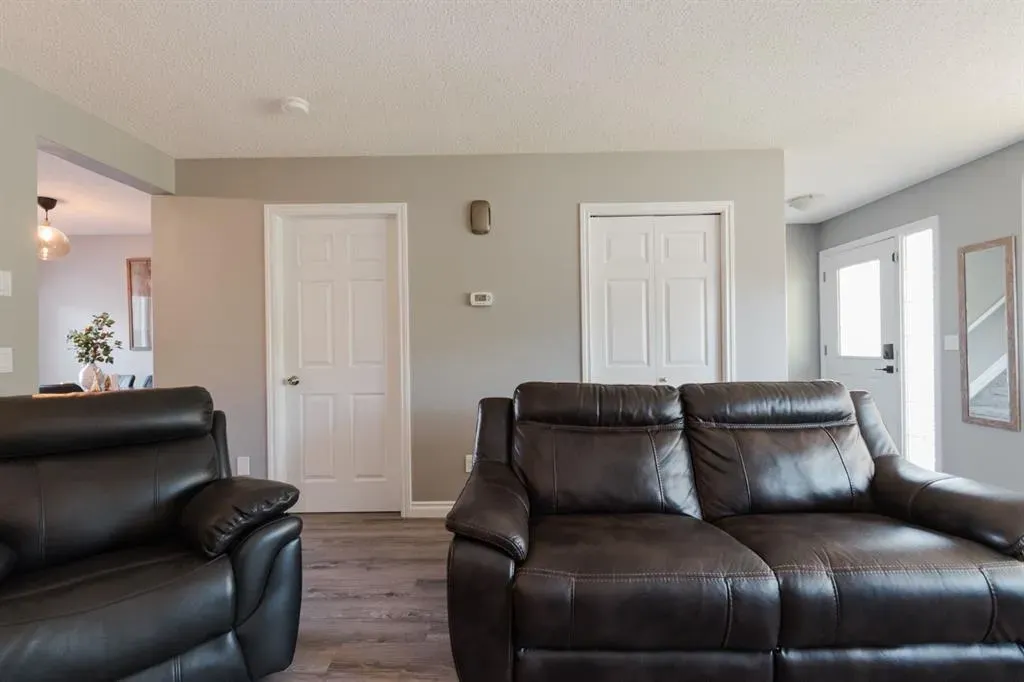 216 Coyote Crescent