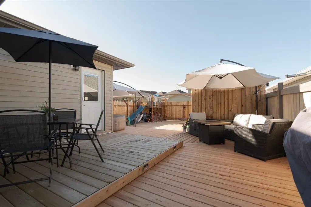 216 Coyote Crescent