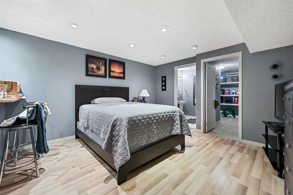 64 Abbeydale Villas NE