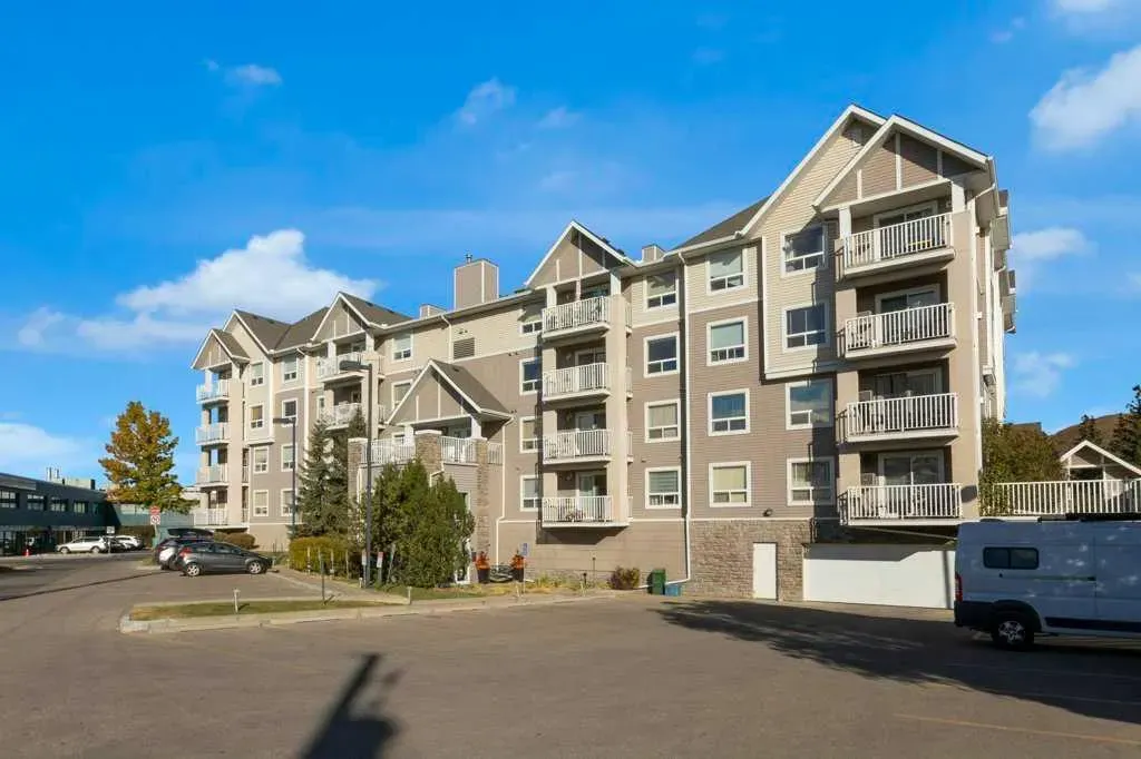 128 Centre Avenue, #304