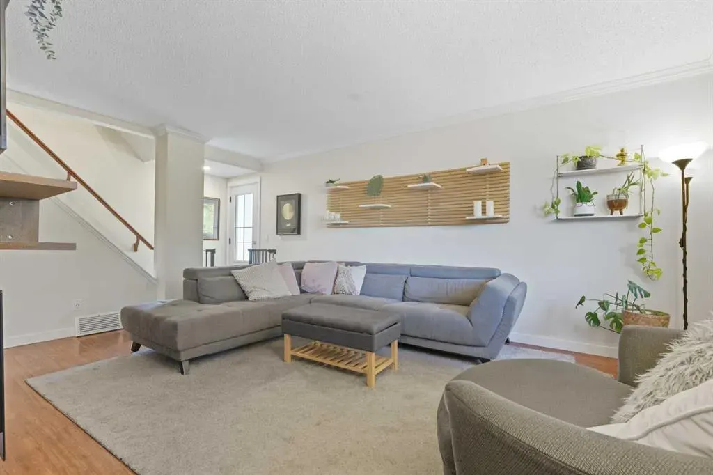 203 Lynnview Road SE, #37N
