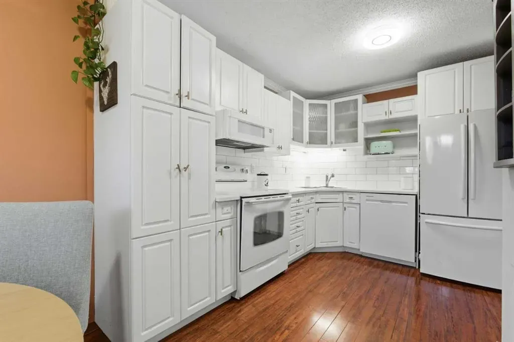 203 Lynnview Road SE, #37N