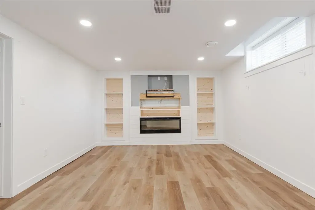 177 Beaverglen Close